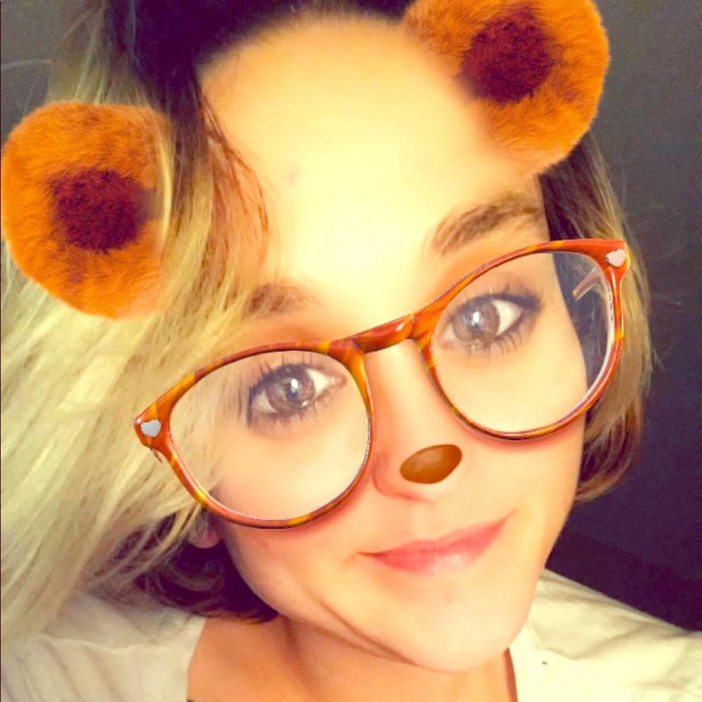 Meet your Posher, Lauren